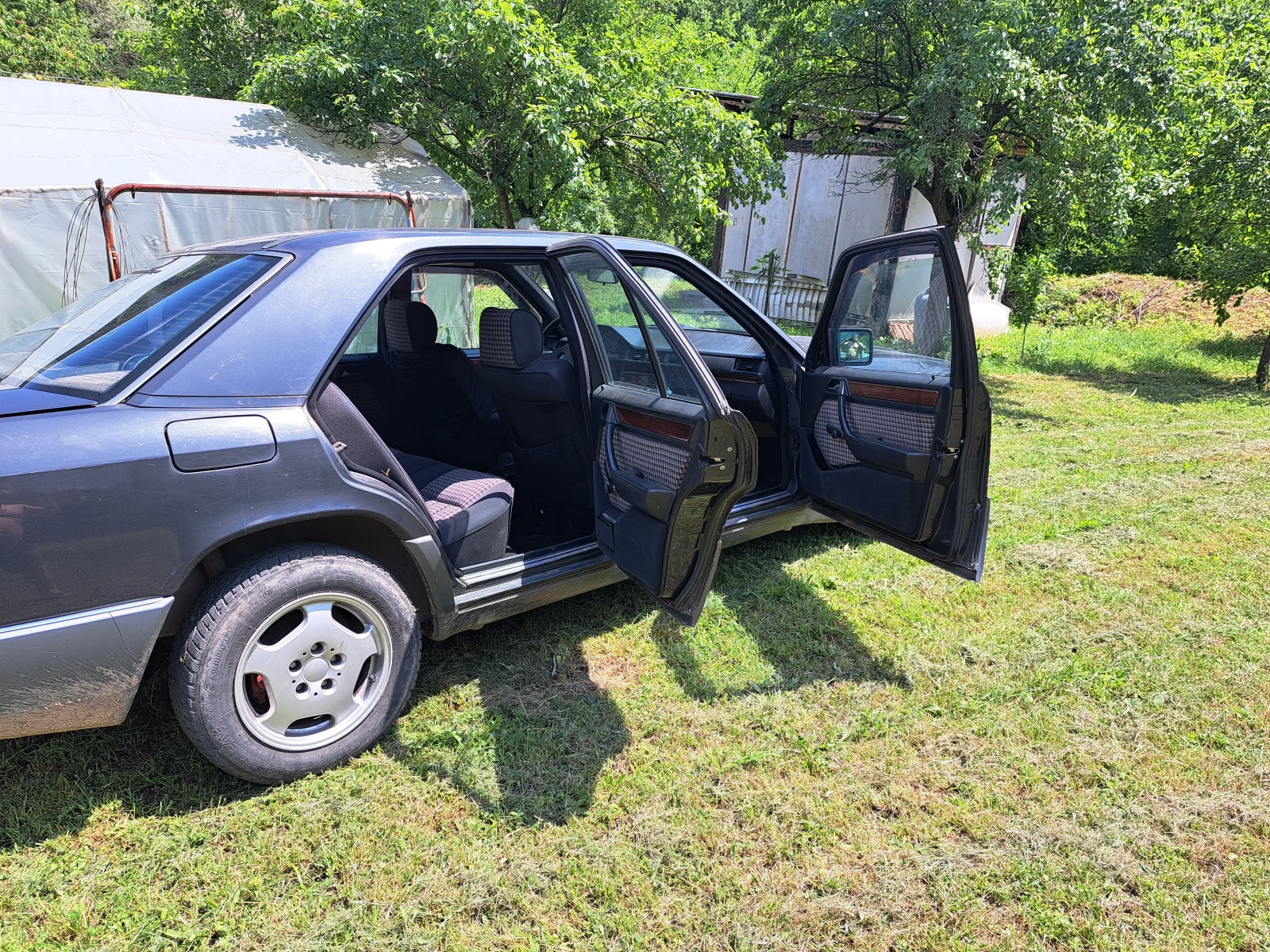 Mercedes-Benz 124, снимка 4 - Автомобили и джипове - 54839209