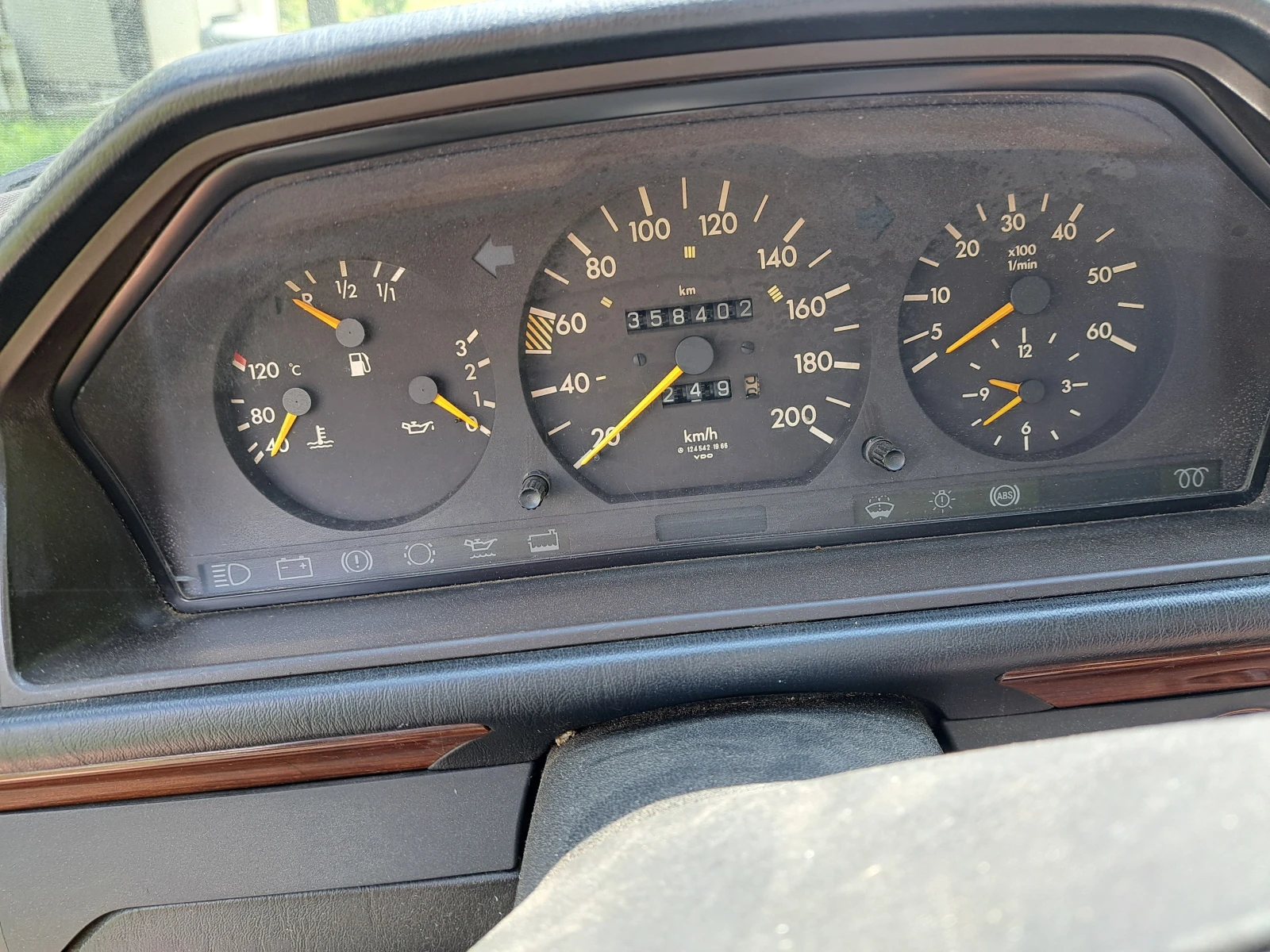 Mercedes-Benz 124, снимка 11 - Автомобили и джипове - 54839209