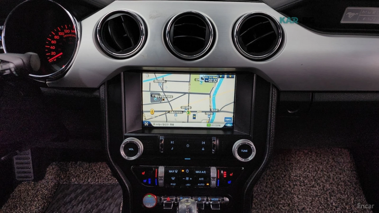 Ford Mustang GT PREMIUM / DISTRONIC / ОБДУХ / ПОДГРЕВИ , снимка 15 - Автомобили и джипове - 54885426