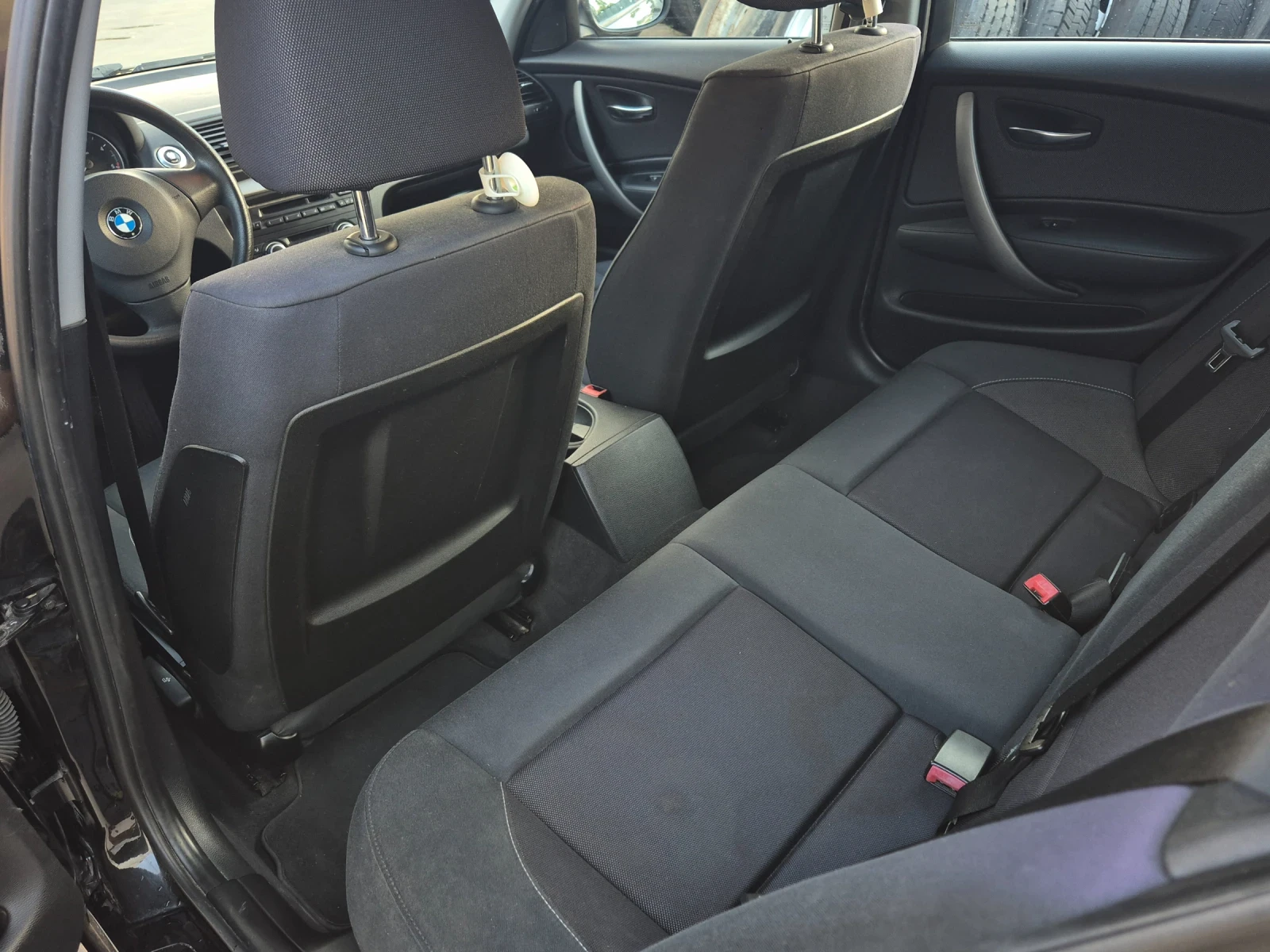BMW 118 2.0d-143 k.evro5, снимка 11 - Автомобили и джипове - 55093130