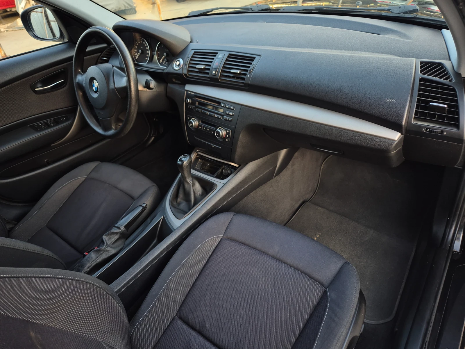 BMW 118 2.0d-143 k.evro5, снимка 13 - Автомобили и джипове - 55093130