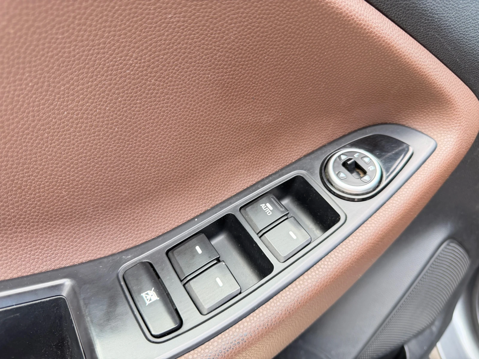 Hyundai I20 2017, евро6, газ, топ състояние , снимка 12 - Автомобили и джипове - 55333028