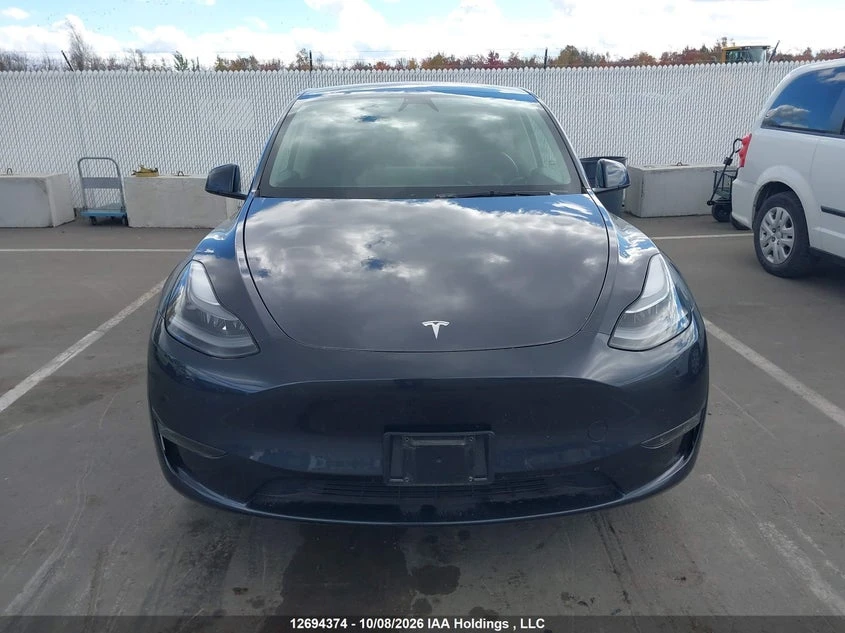 Tesla Model Y Long Range, снимка 12 - Автомобили и джипове - 56475502
