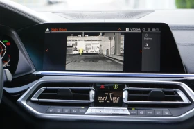 BMW X6 M50i* M-PACK* DISTR* GLOW* NIGHT V* KEYLESS* H/K* , снимка 11