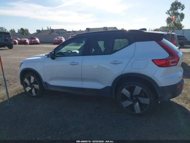 Volvo XC40 RECHARGE PURE ELECTRIC TWIN ULTIMATE, снимка 13 - Автомобили и джипове - 54456916