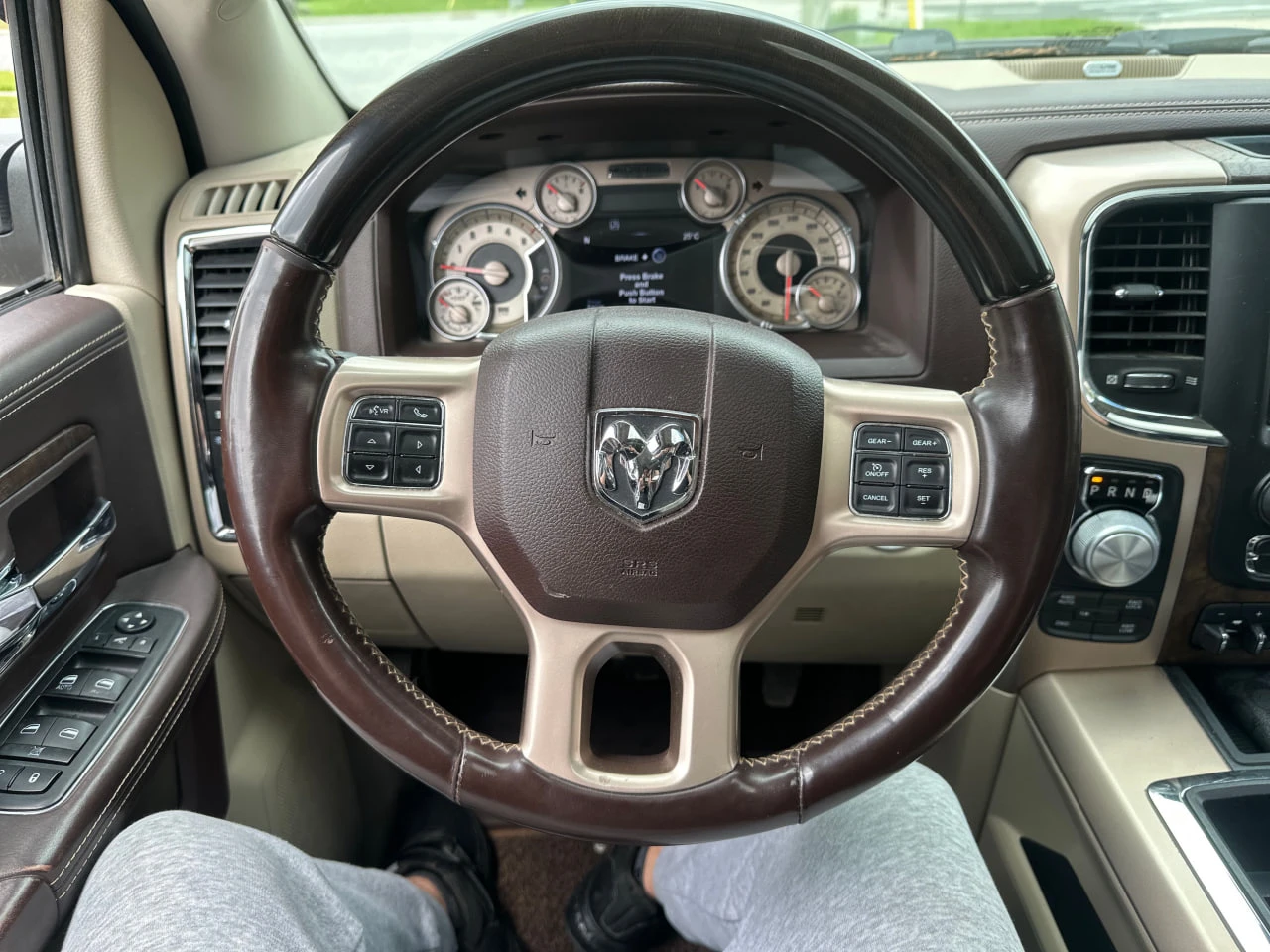 Dodge RAM 1500 * CARFAX* АВТОФИНАНСИРАНЕ* БЕЗ ПЪРВОНАЧАЛНА ВНОСКА - изображение 9