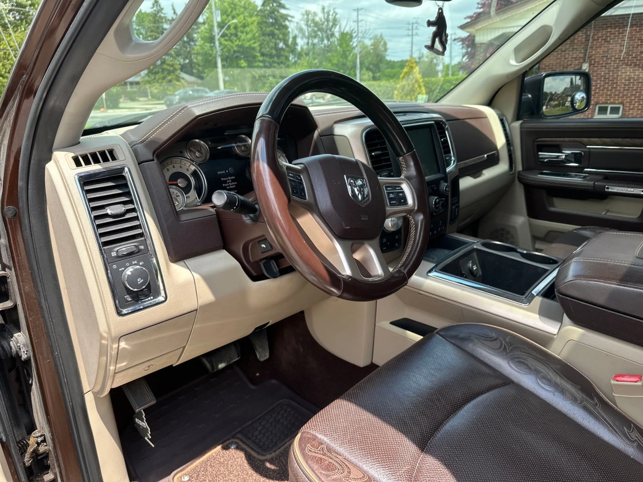 Dodge RAM 1500 * CARFAX* АВТОФИНАНСИРАНЕ* БЕЗ ПЪРВОНАЧАЛНА ВНОСКА - изображение 10