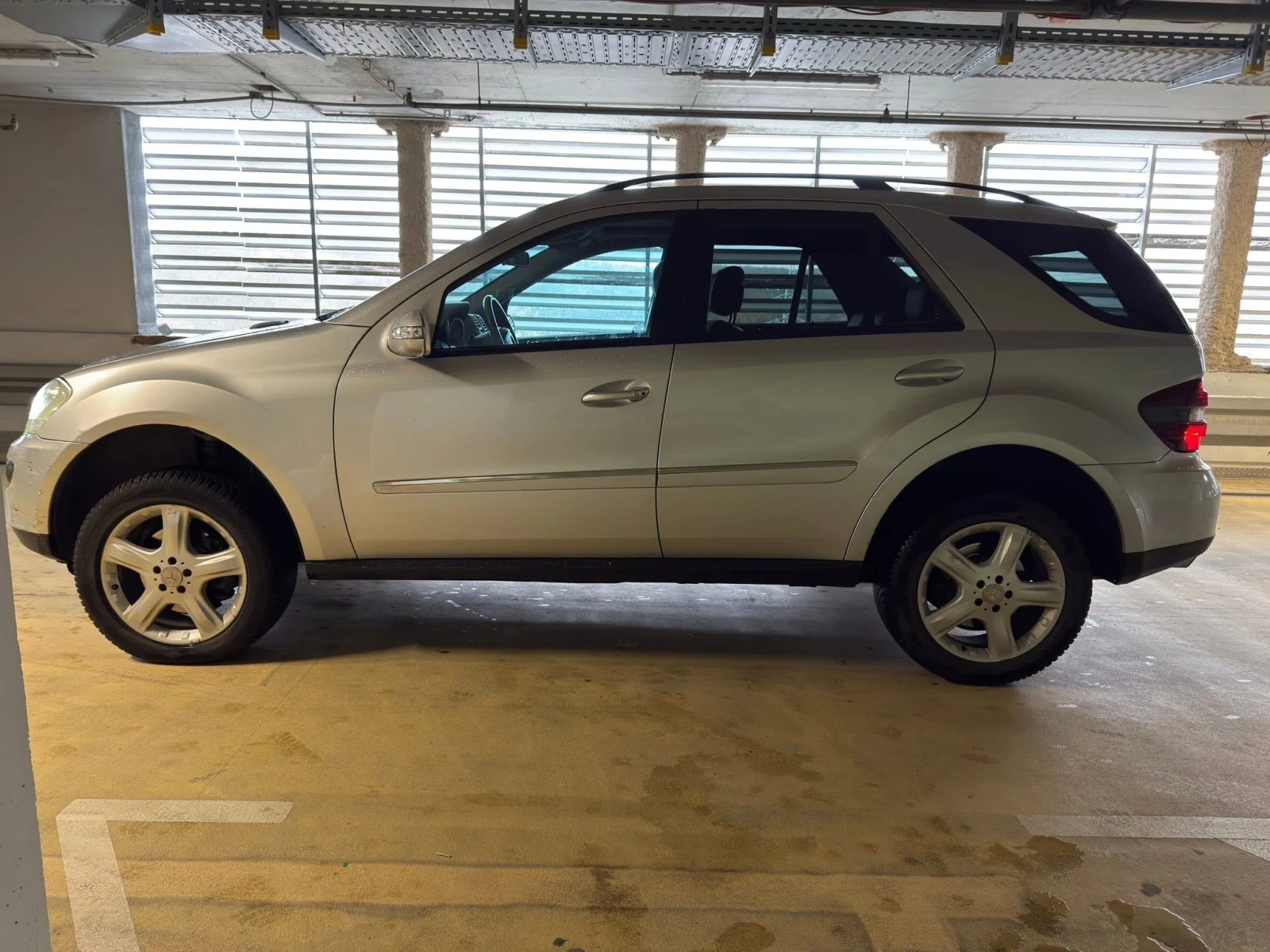 Mercedes-Benz ML 320 ТОП СЪСТОЯНИЕ, снимка 8 - Автомобили и джипове - 54001989