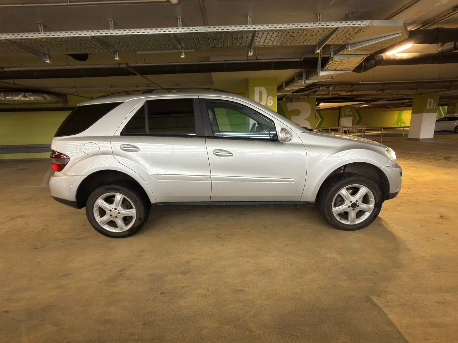 Mercedes-Benz ML 320 ТОП СЪСТОЯНИЕ, снимка 7 - Автомобили и джипове - 54001989