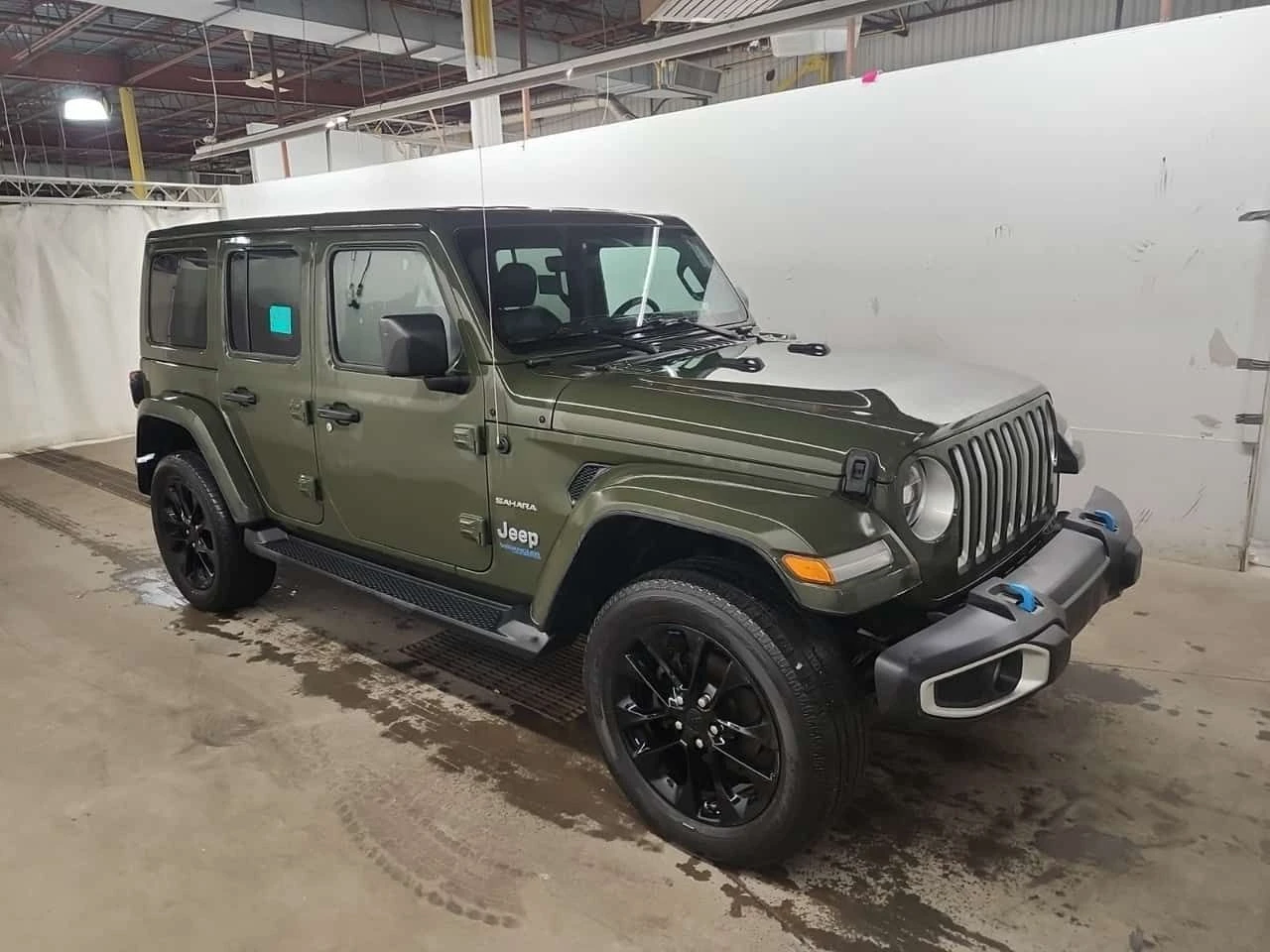 Jeep Wrangler * UNLIMITED SAHARA * ПОДГРЕВ * ОТ ПРЕДСТАВИТЕЛСТВО, снимка 2 - Автомобили и джипове - 54465780