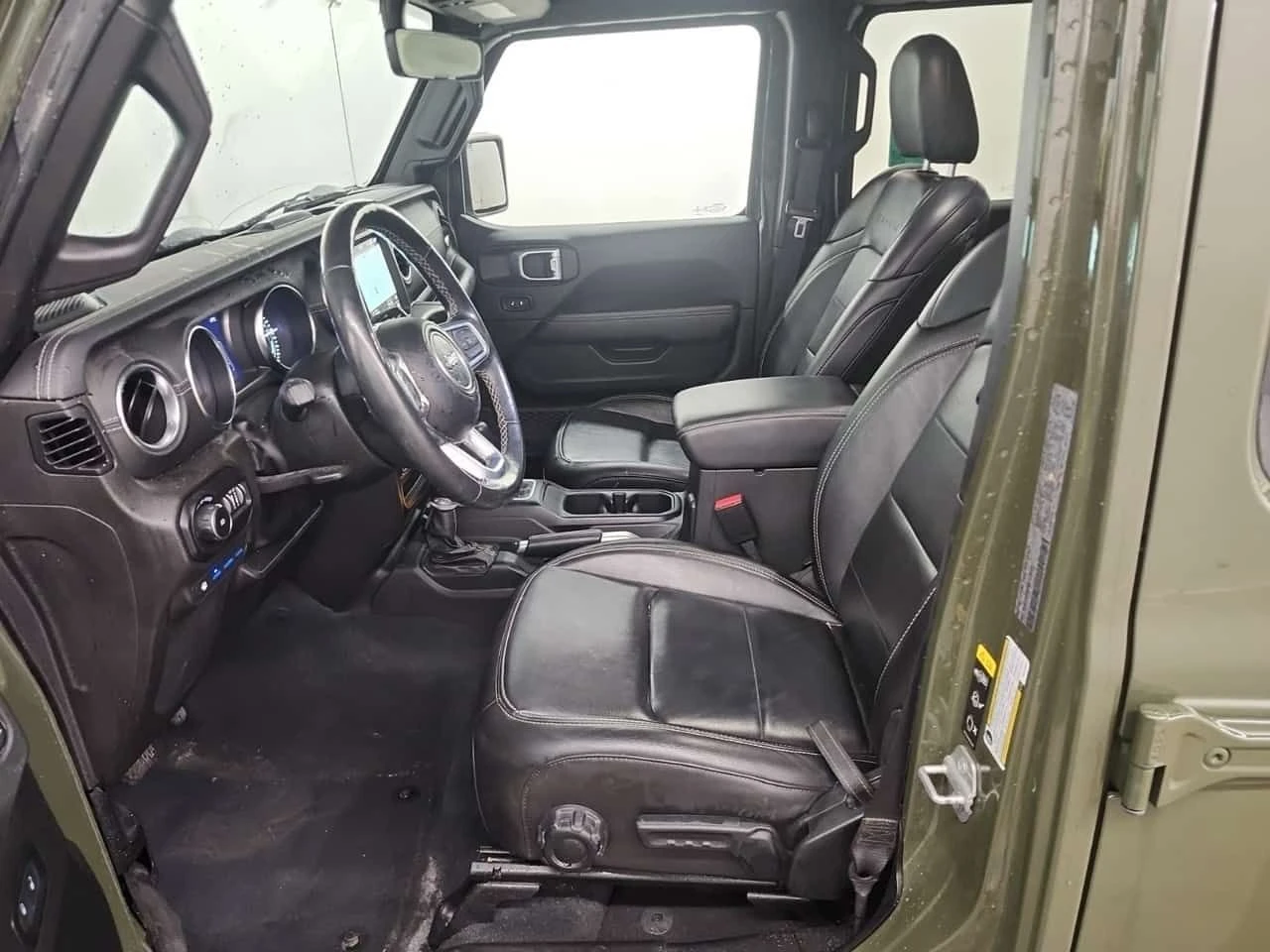 Jeep Wrangler * UNLIMITED SAHARA * ПОДГРЕВ * ОТ ПРЕДСТАВИТЕЛСТВО, снимка 8 - Автомобили и джипове - 54465780