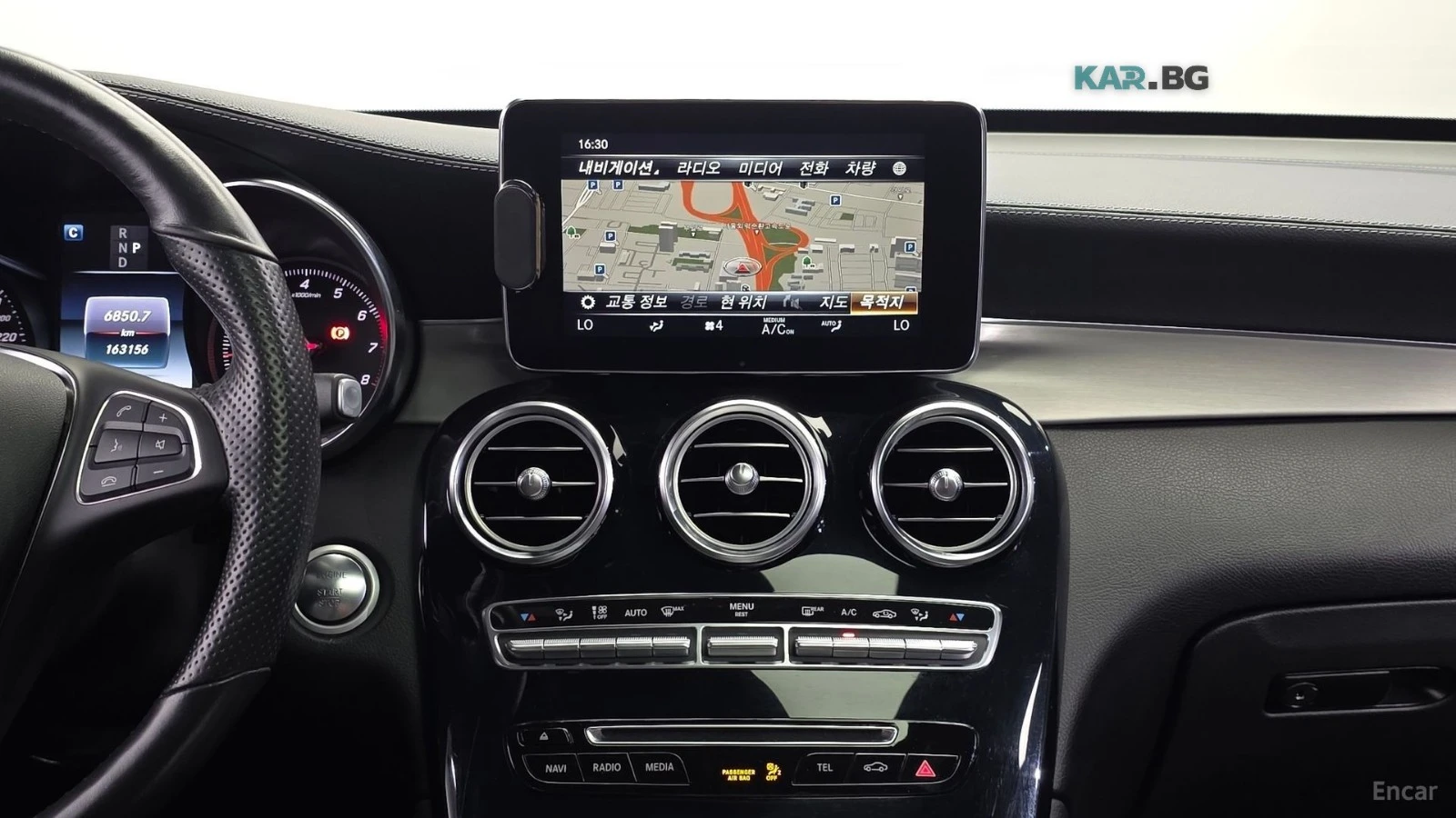 Mercedes-Benz GLC 300 4MATIC* AMG-LINE* ПОДГРЕВ* 360* КАМЕРА* HUD* , снимка 12 - Автомобили и джипове - 55324187