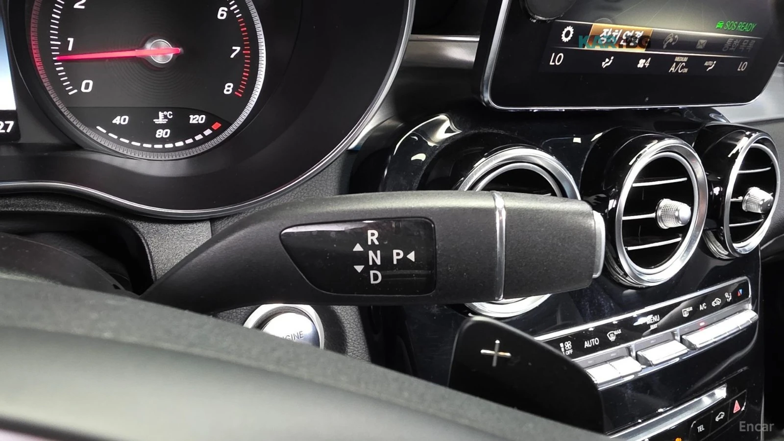 Mercedes-Benz GLC 300 4MATIC* AMG-LINE* ПОДГРЕВ* 360* КАМЕРА* HUD* , снимка 14 - Автомобили и джипове - 55324187