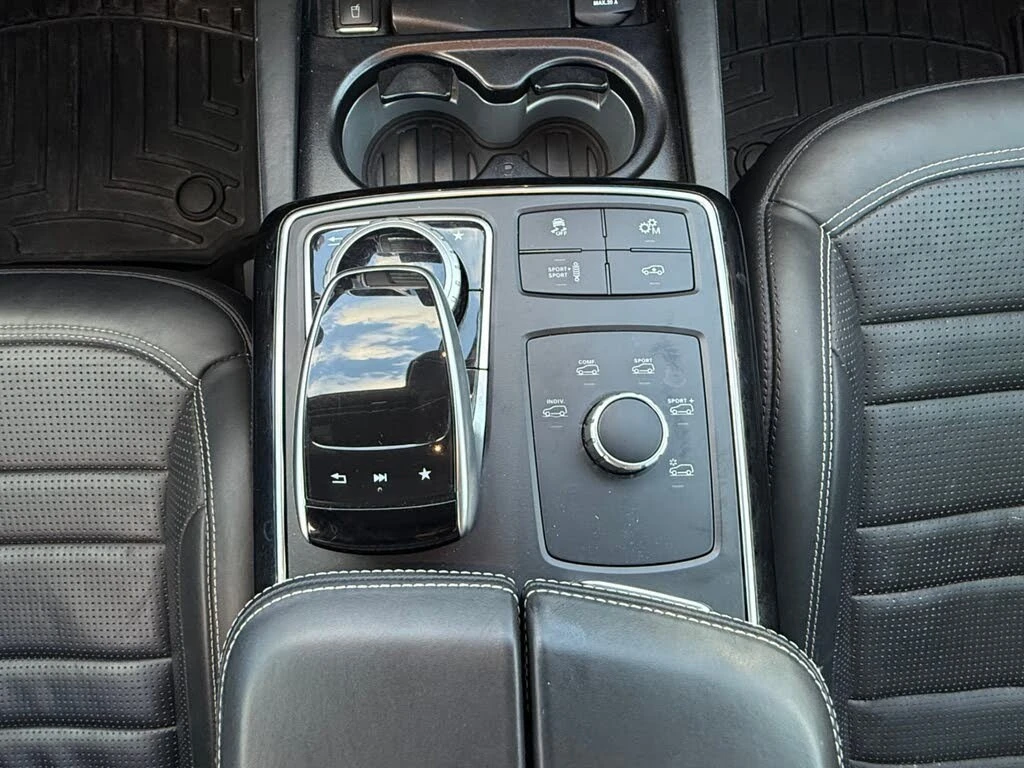 Mercedes-Benz GLS 63 AMG 4MATIC* ПОДГРЕВ* ОБДУХВАНЕ* ПАНО* 360* HARMAN KARD, снимка 14 - Автомобили и джипове - 55577853