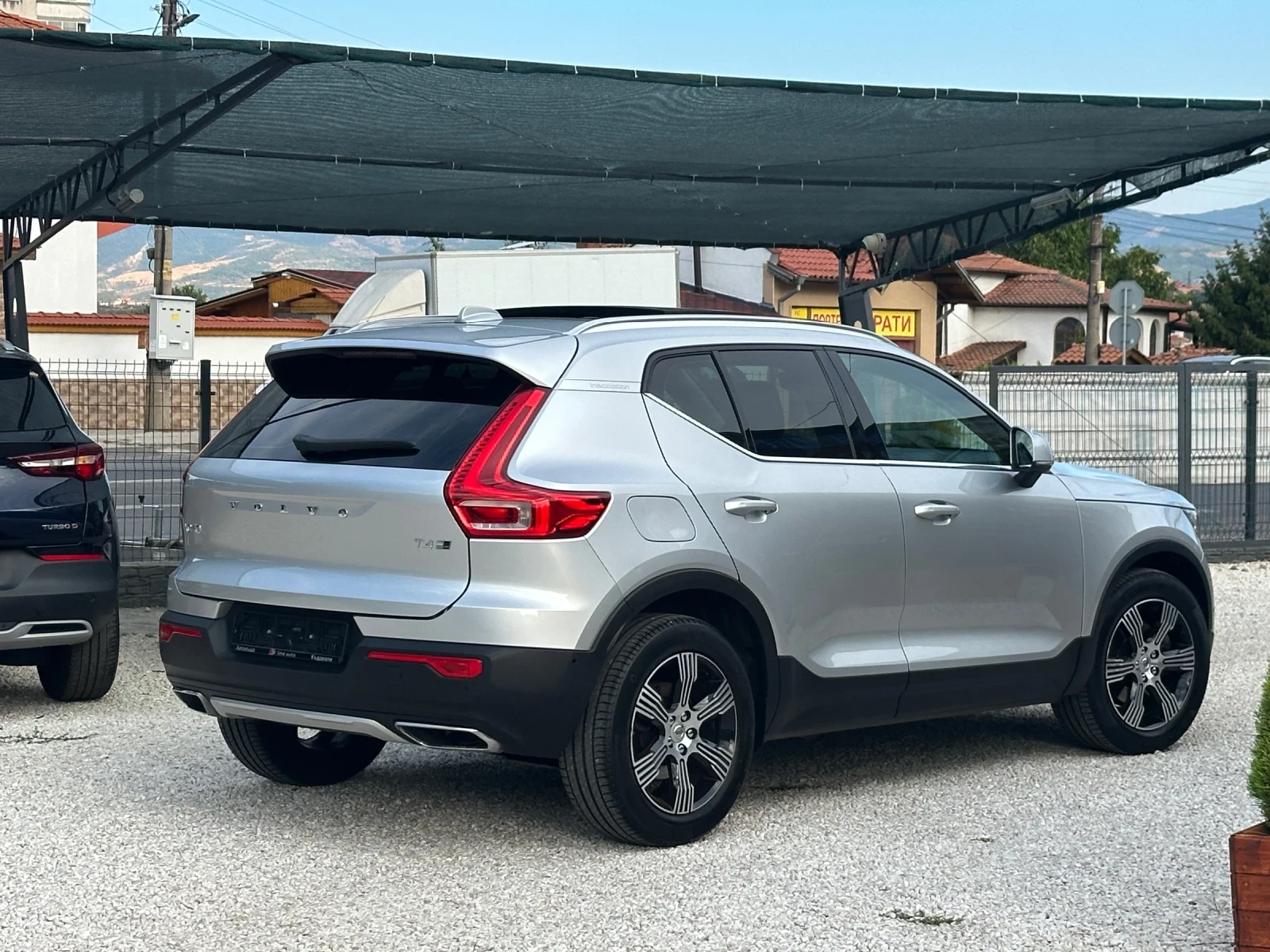 Volvo XC40 Inscription* 4WD* 360-Камера* Панорама* Full Led* , снимка 4 - Автомобили и джипове - 55922496