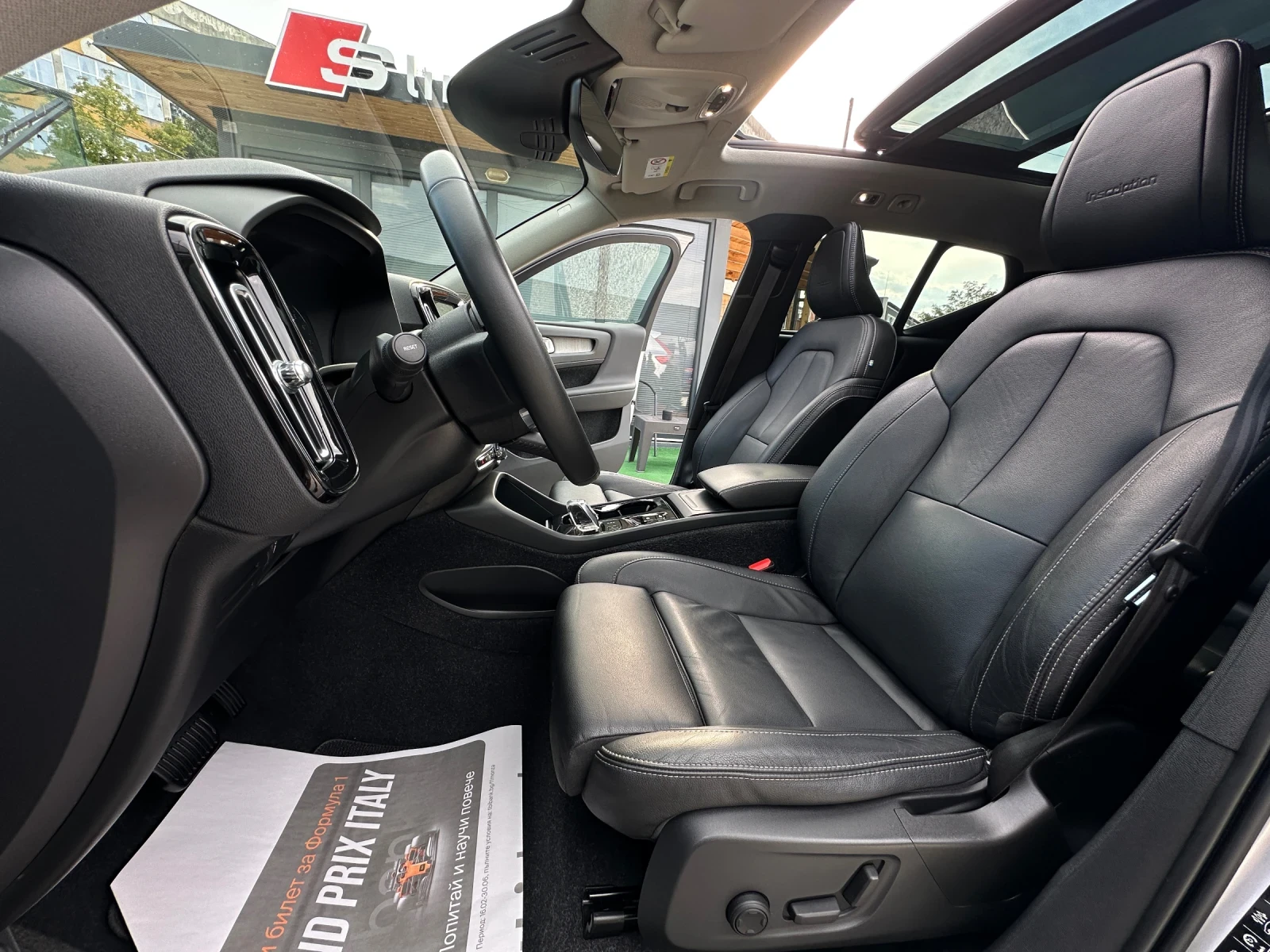 Volvo XC40 Inscription* 4WD* 360-Камера* Панорама* Full Led* , снимка 6 - Автомобили и джипове - 55922496