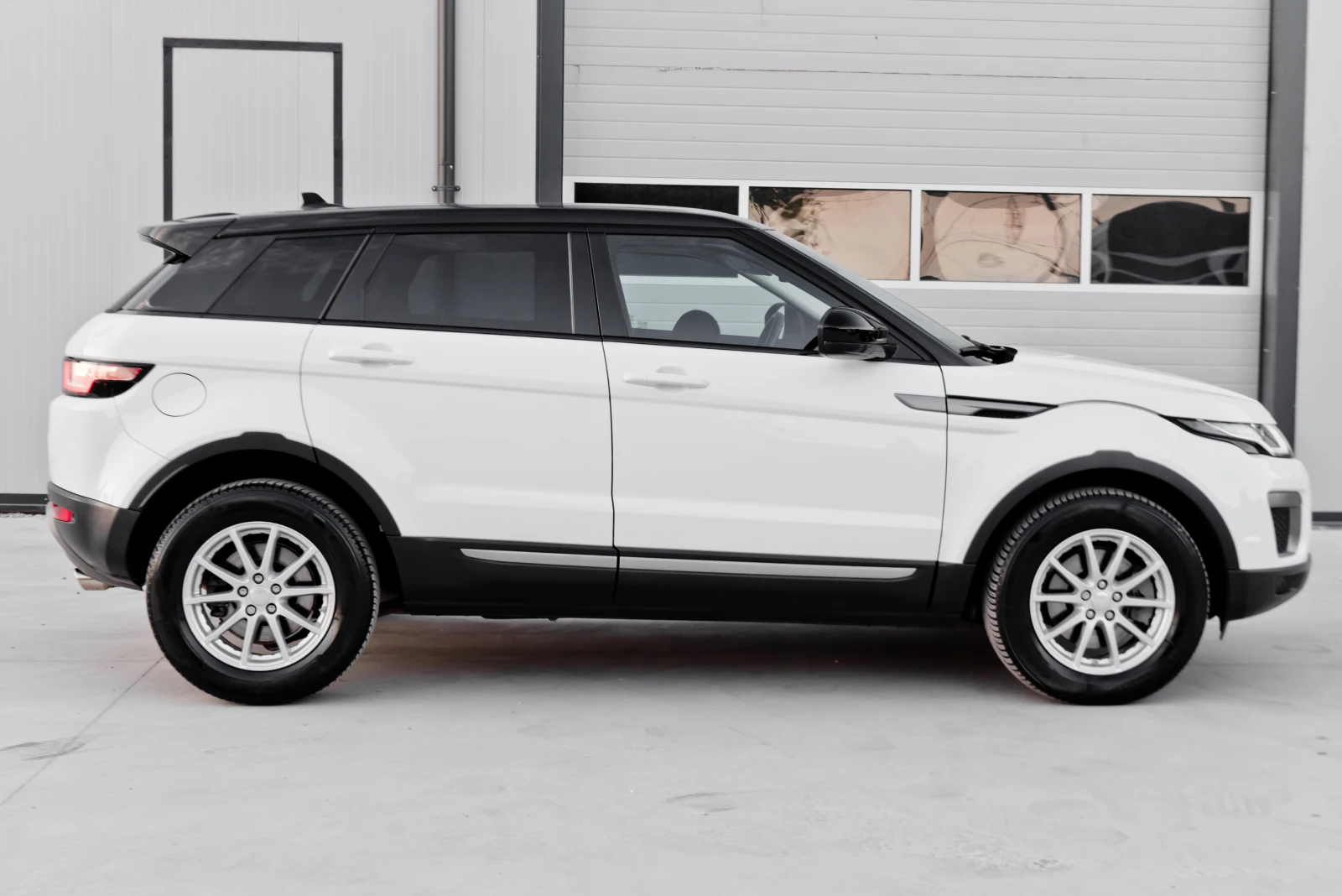 Land Rover Evoque 2.0D 4х4 Face, снимка 8 - Автомобили и джипове - 56388871