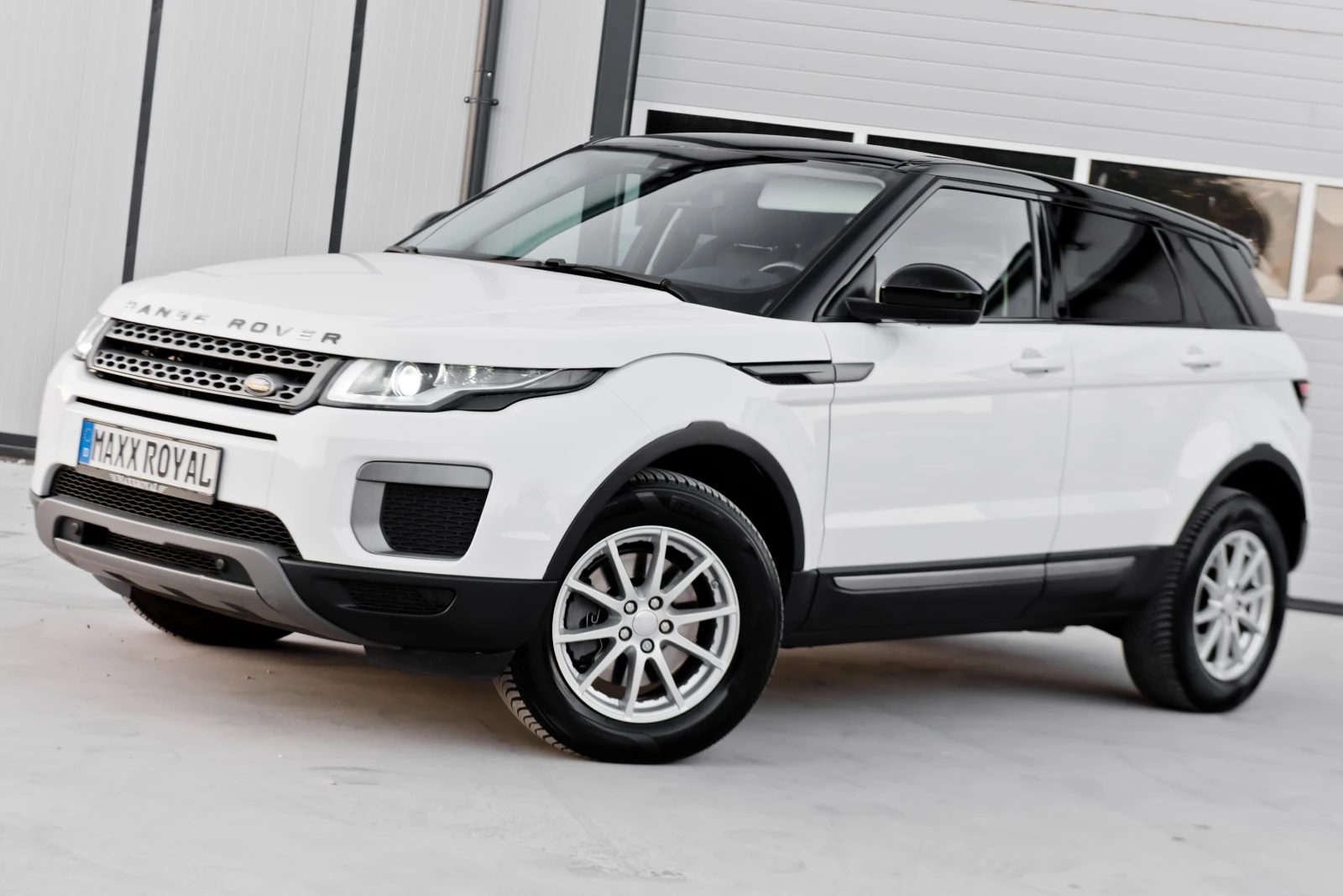Land Rover Evoque 2.0D 4х4 Face, снимка 3 - Автомобили и джипове - 56388871