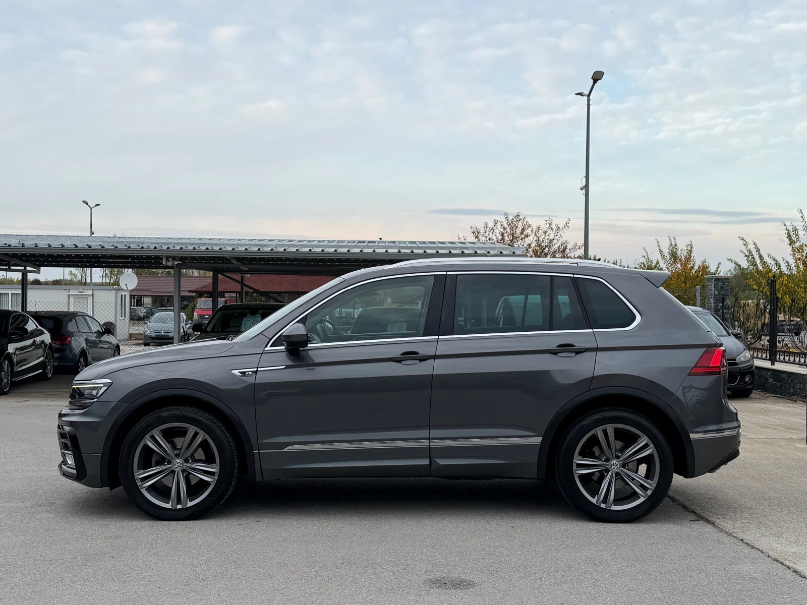 VW Tiguan 2.0TDI 4Motion R-Line ������ | Mobile.bg � ����������� 2