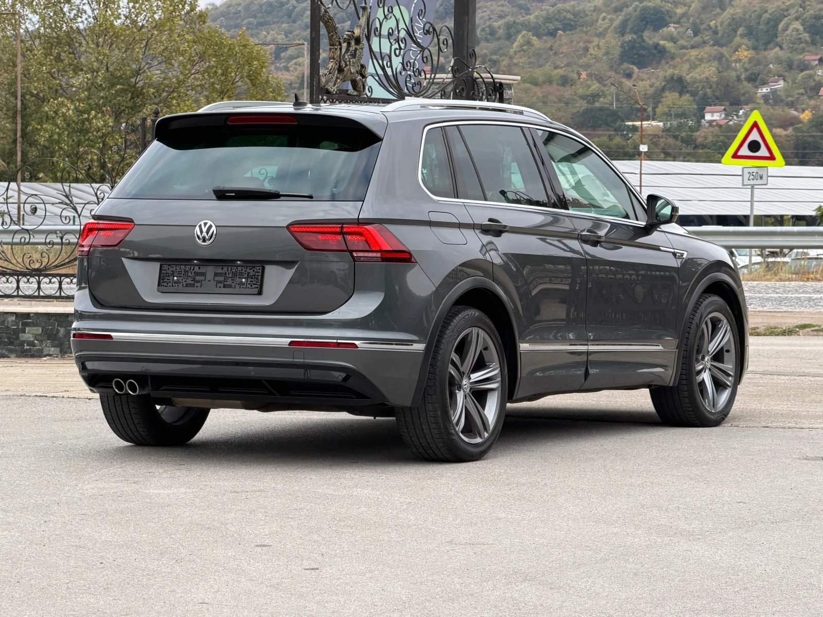 VW Tiguan 2.0TDI 4Motion R-Line ������ | Mobile.bg � ����������� 14