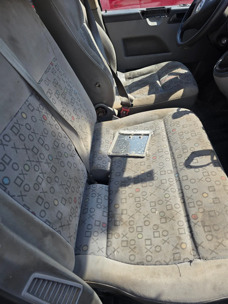 VW T5 MULTIVAN 2.5 TDI, снимка 15 - Бусове и автобуси - 51668285