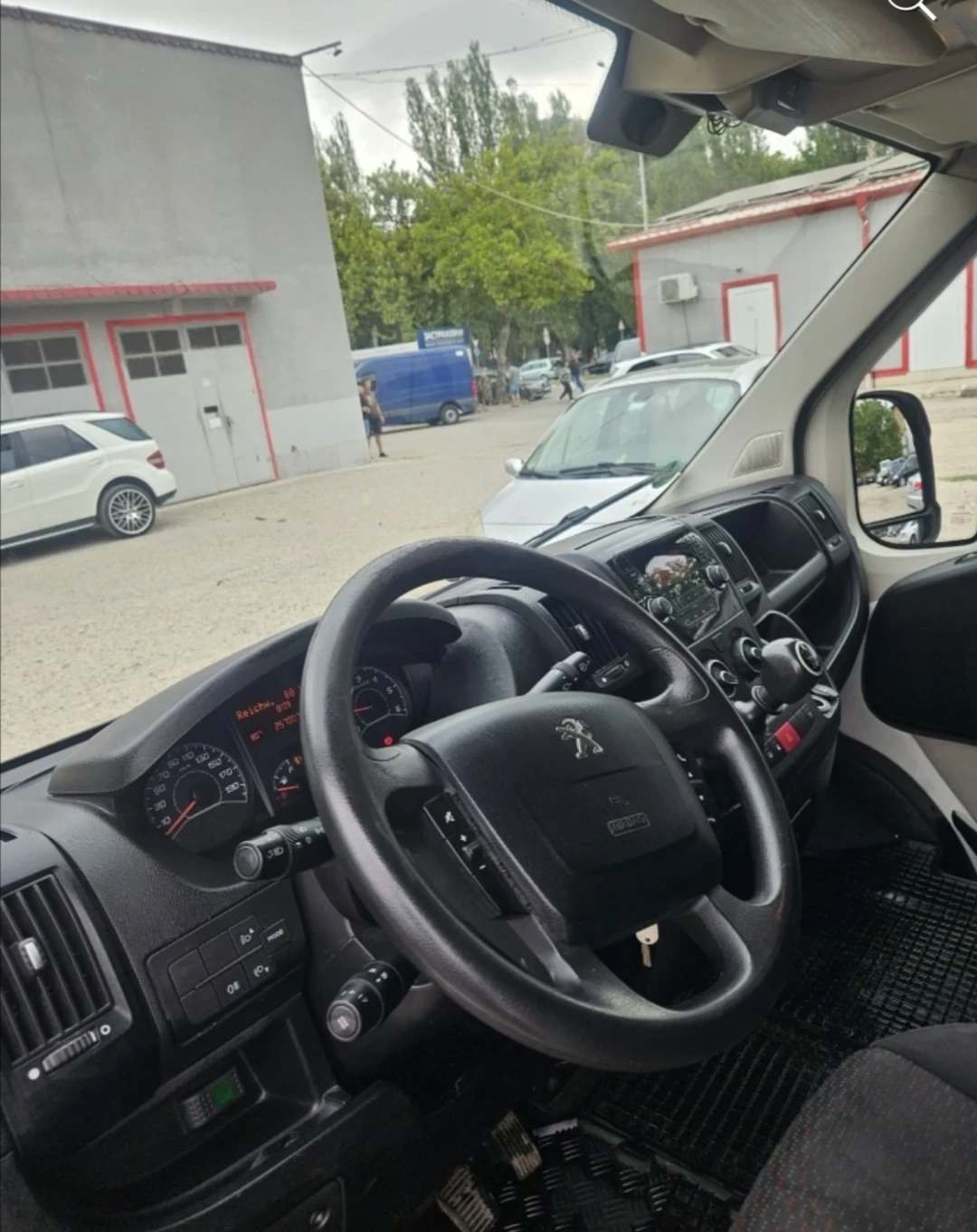 Peugeot Boxer 2.2HDI - изображение 2