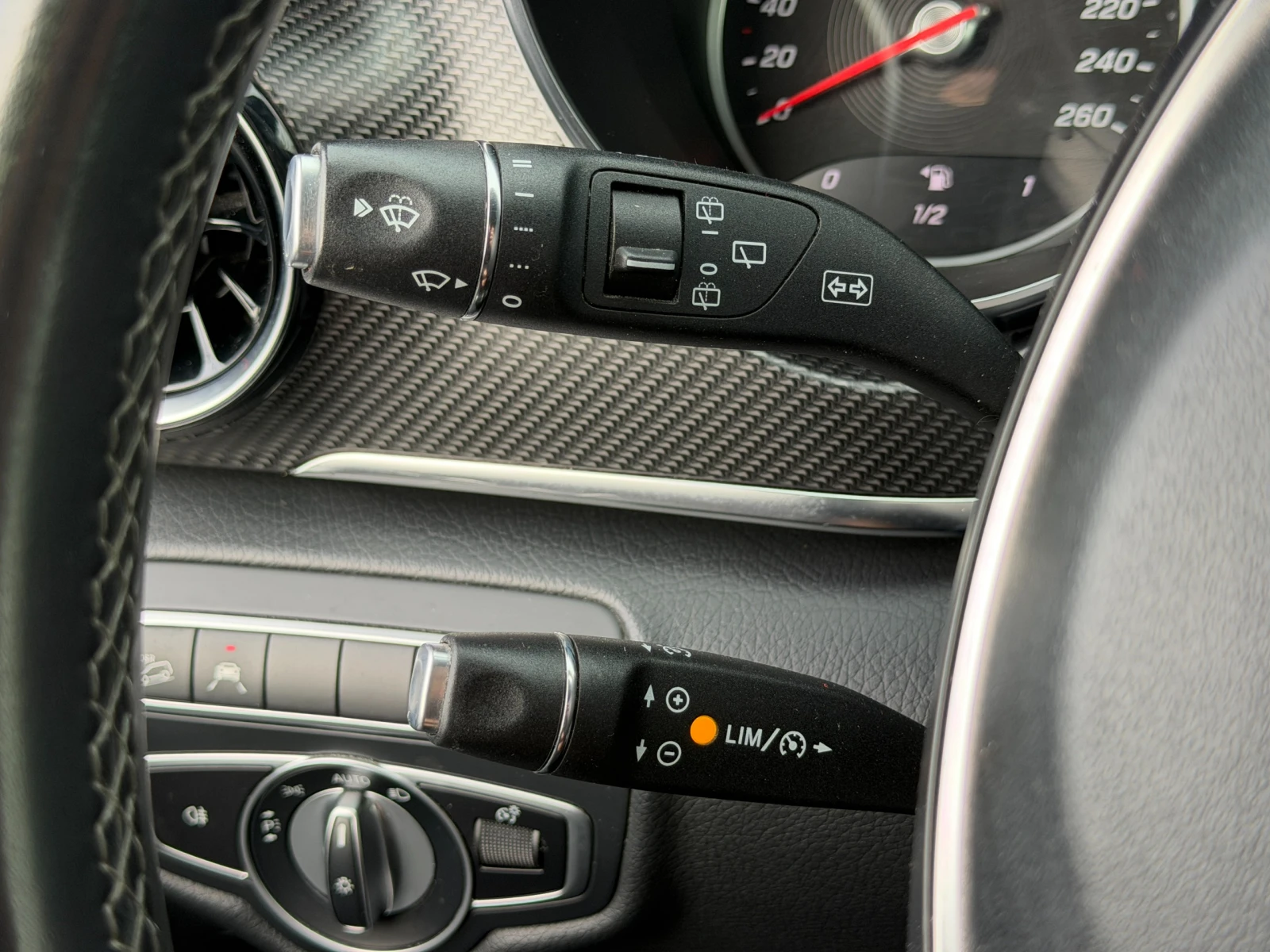 Mercedes-Benz V V300/4matic/9G tronic/ПЪЛНА ИСТОРИЯ/BURMESTER/AMG, снимка 11 - Бусове и автобуси - 53871326