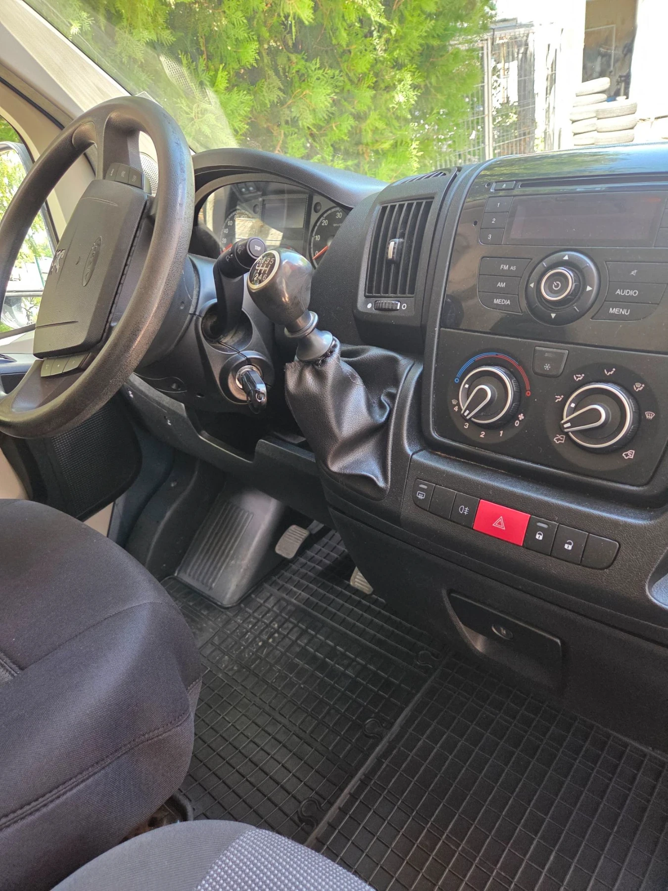 Peugeot Boxer, снимка 12 - Бусове и автобуси - 56166349