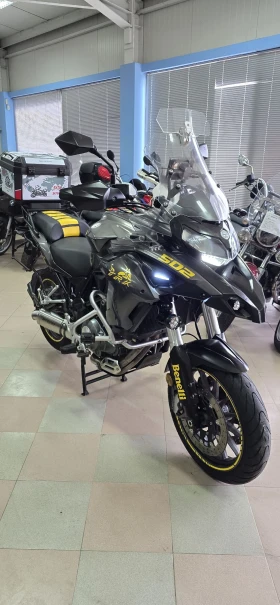 ������ Benelli 500