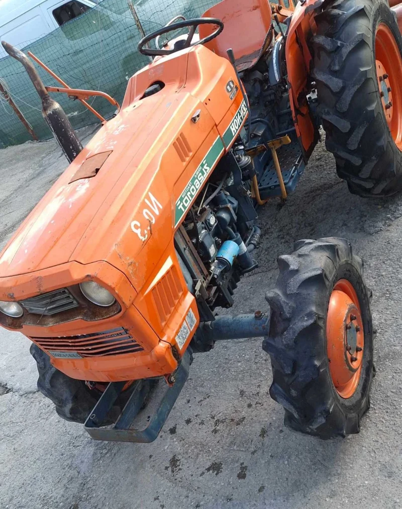 Трактор Kubota Zennon, снимка 1 - Селскостопанска техника - 47943601