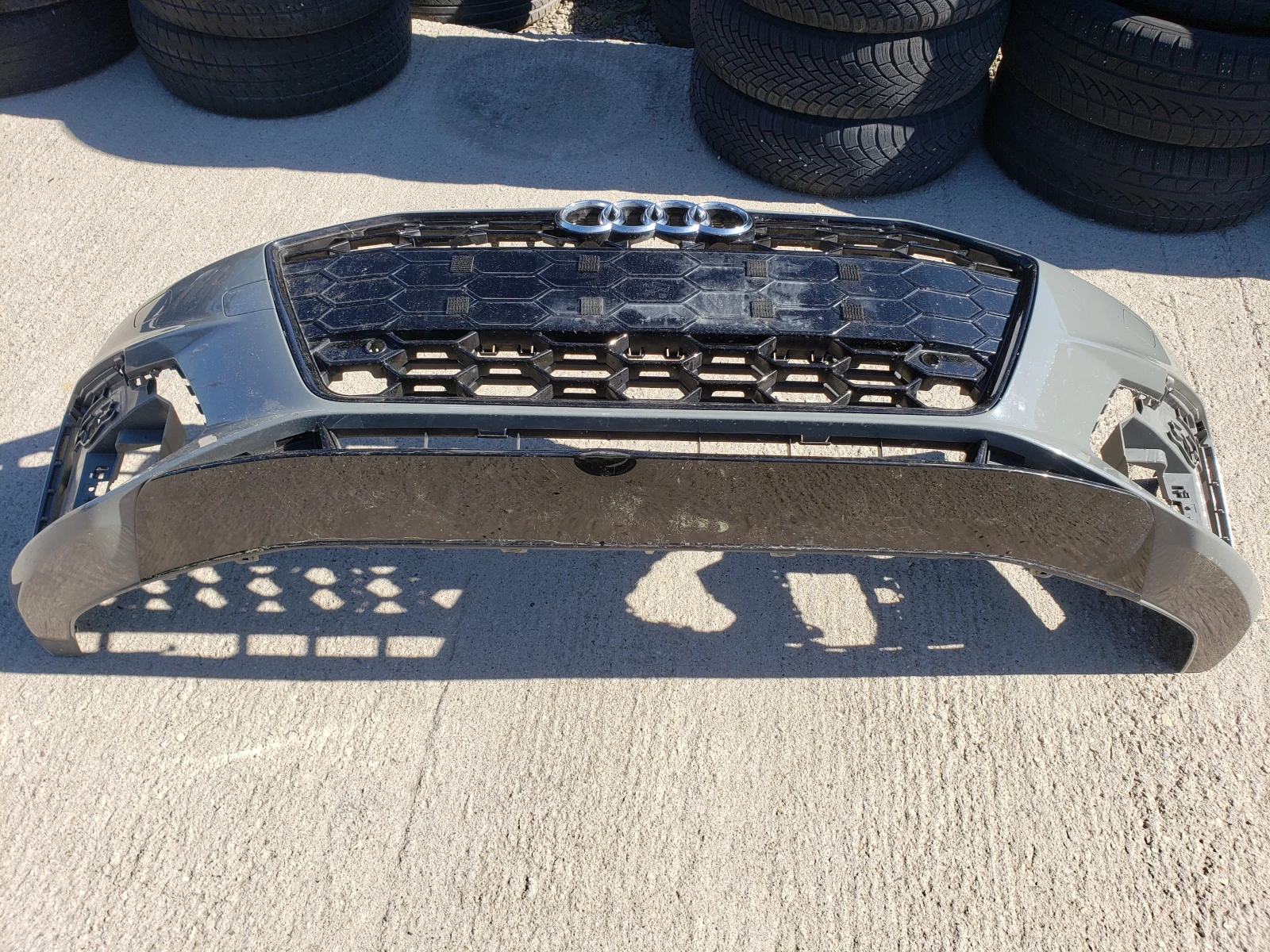 Оригинална броня за AUDI A4 B9 S4 S-LINE ....8W0807683F...., снимка 2 - Части - 54589069