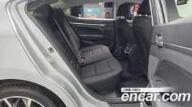 Hyundai Elantra, снимка 12