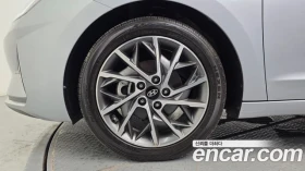 Hyundai Elantra, снимка 5