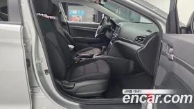 Hyundai Elantra, снимка 11