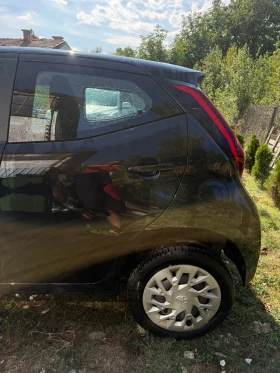 Toyota Aygo 9632km - 4900 € - 11881338 3