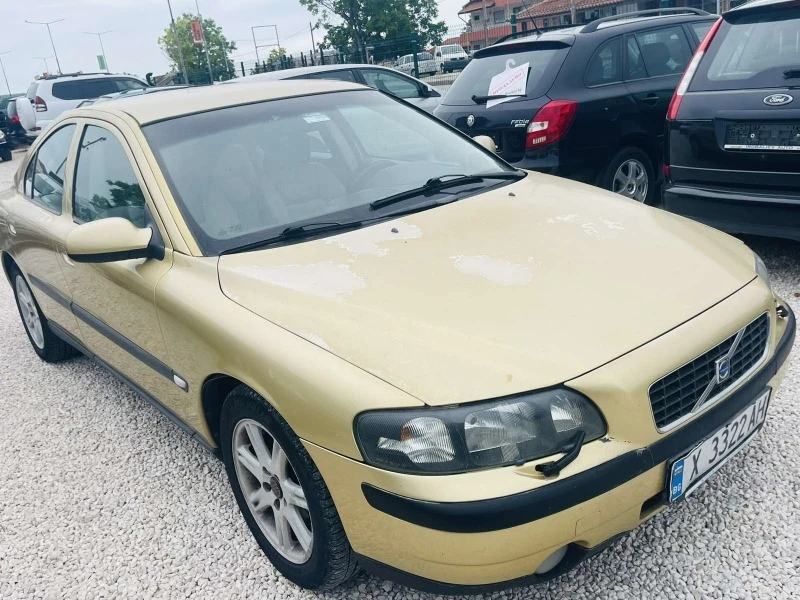 Volvo S60 2.4i, снимка 3 - Автомобили и джипове - 45749501