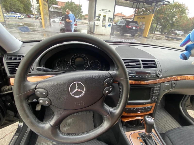 Mercedes-Benz E 320 CDI EVO, снимка 10 - Автомобили и джипове - 47512114