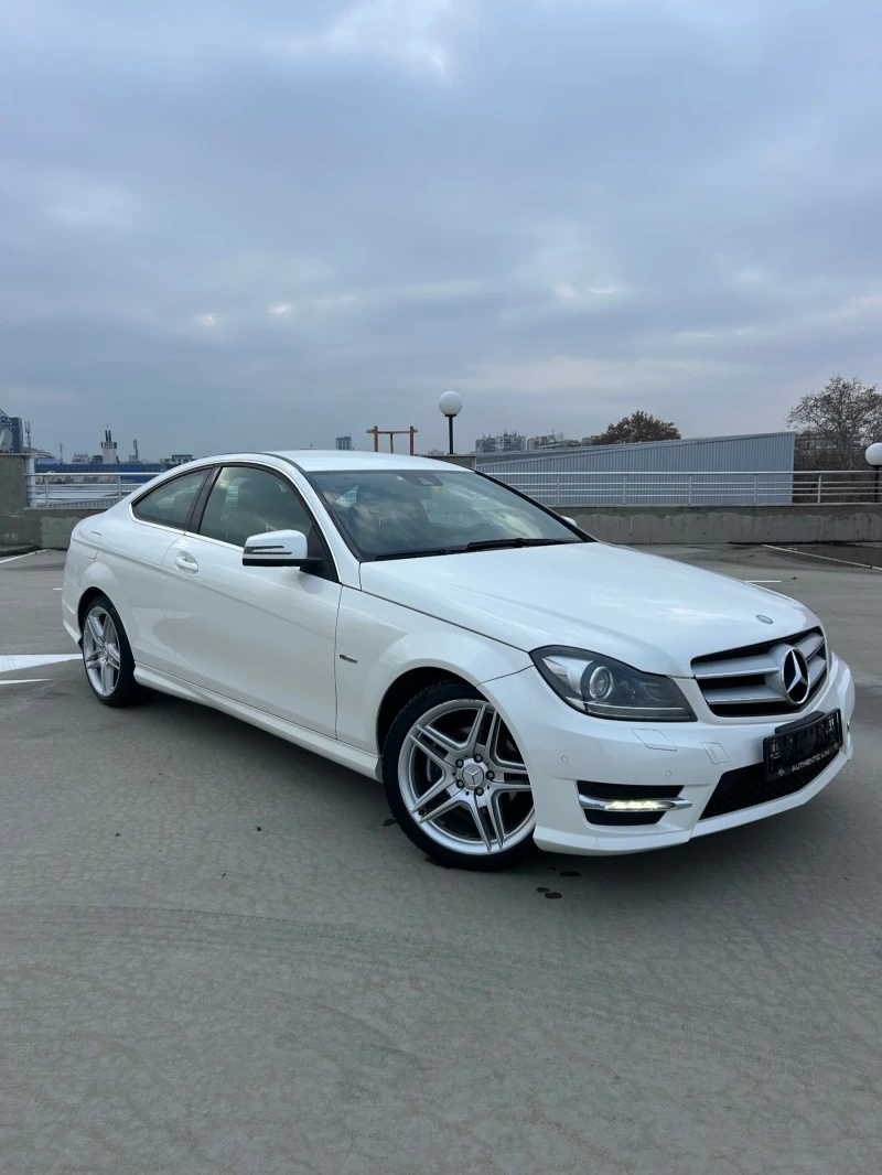 Mercedes-Benz C 250 AMG PACK // HARMAN KARDON, снимка 1 - Автомобили и джипове - 48430001