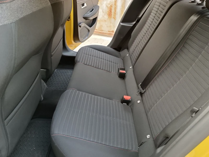 Peugeot 208 1.2 PURE TECH - GAS, снимка 7 - Автомобили и джипове - 52510437