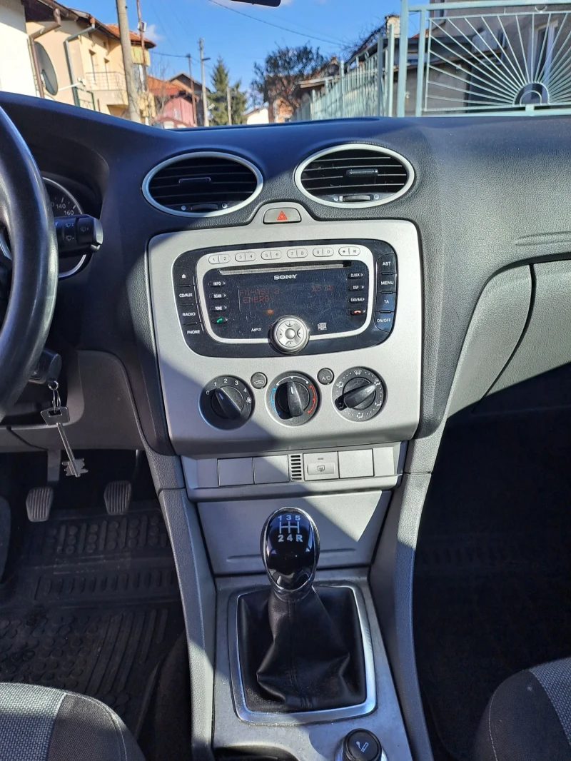 Ford Focus 1.6, 16V Face-lift , снимка 6 - Автомобили и джипове - 50942287