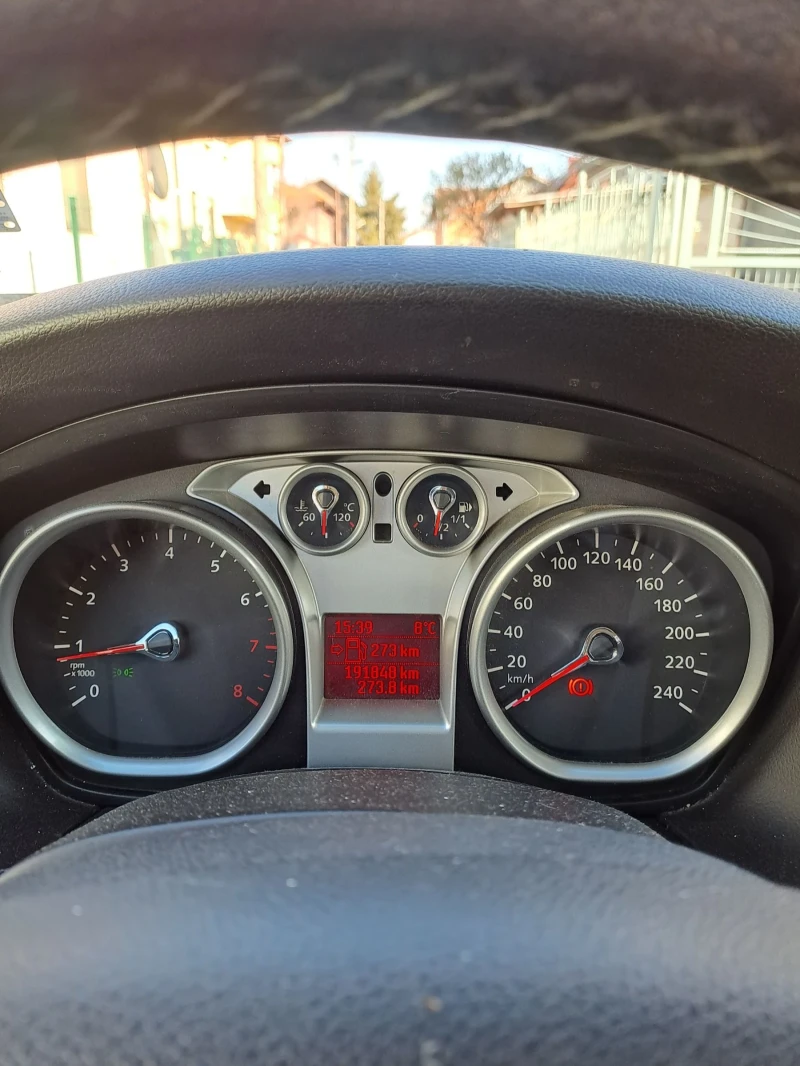 Ford Focus 1.6, 16V Face-lift , снимка 9 - Автомобили и джипове - 50942287