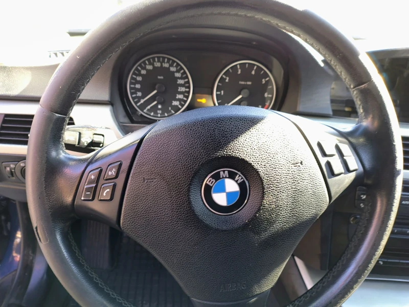 BMW 320 Автоматик, Евро 4, 6 скорости, , снимка 11 - Автомобили и джипове - 52241951