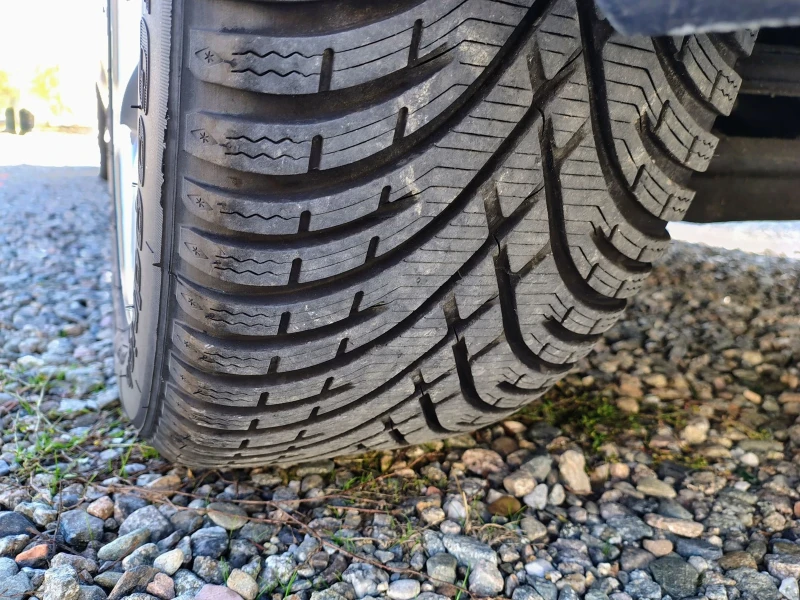 BMW 320 Автоматик, Евро 4, 6 скорости, , снимка 15 - Автомобили и джипове - 52241951