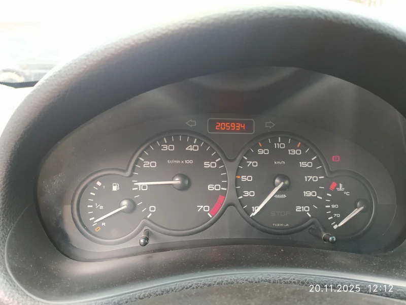 Peugeot 206 1.4i, снимка 6 - Автомобили и джипове - 52480321