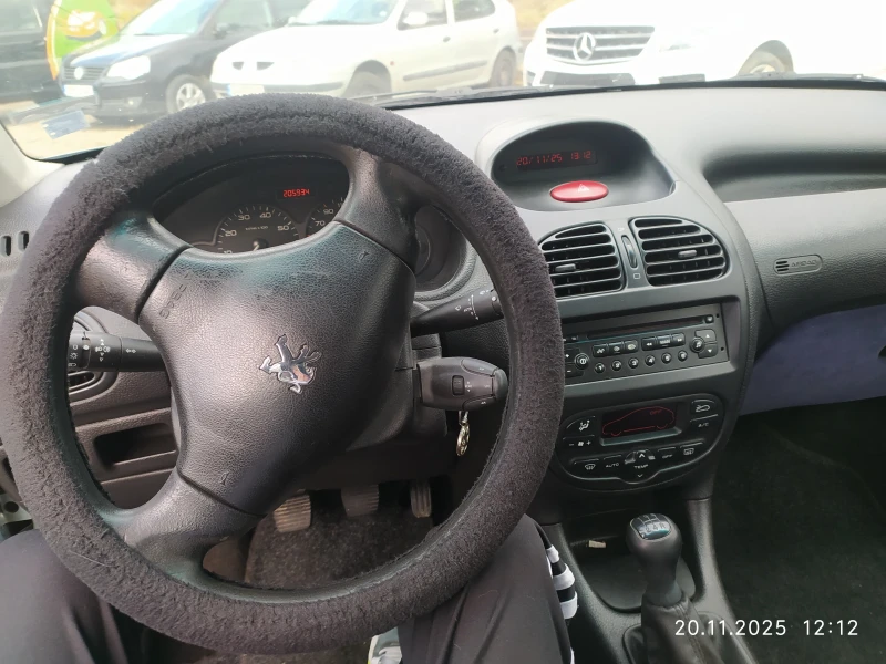Peugeot 206 1.4i, снимка 7 - Автомобили и джипове - 52480321