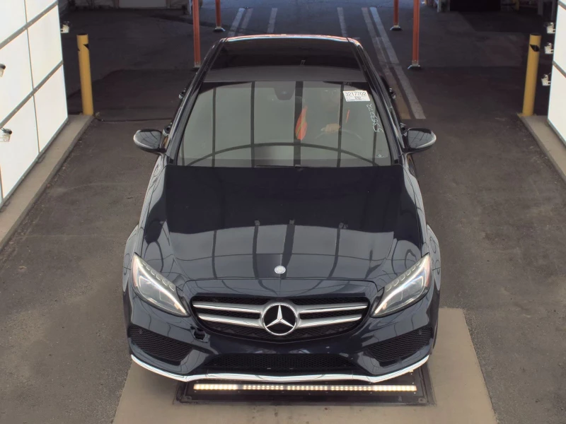 Mercedes-Benz C 300 4MATIC, снимка 2 - Автомобили и джипове - 52484419