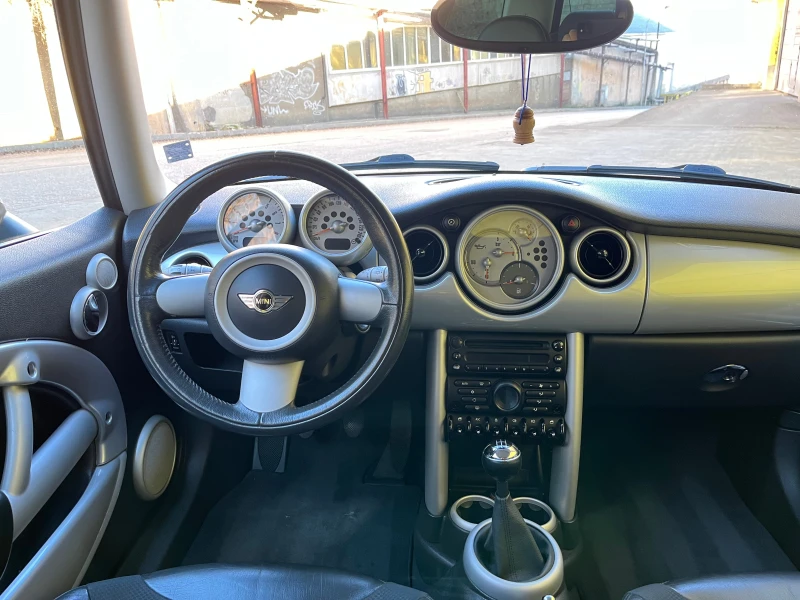 Mini Cooper 1.6 i, снимка 11 - Автомобили и джипове - 52957318