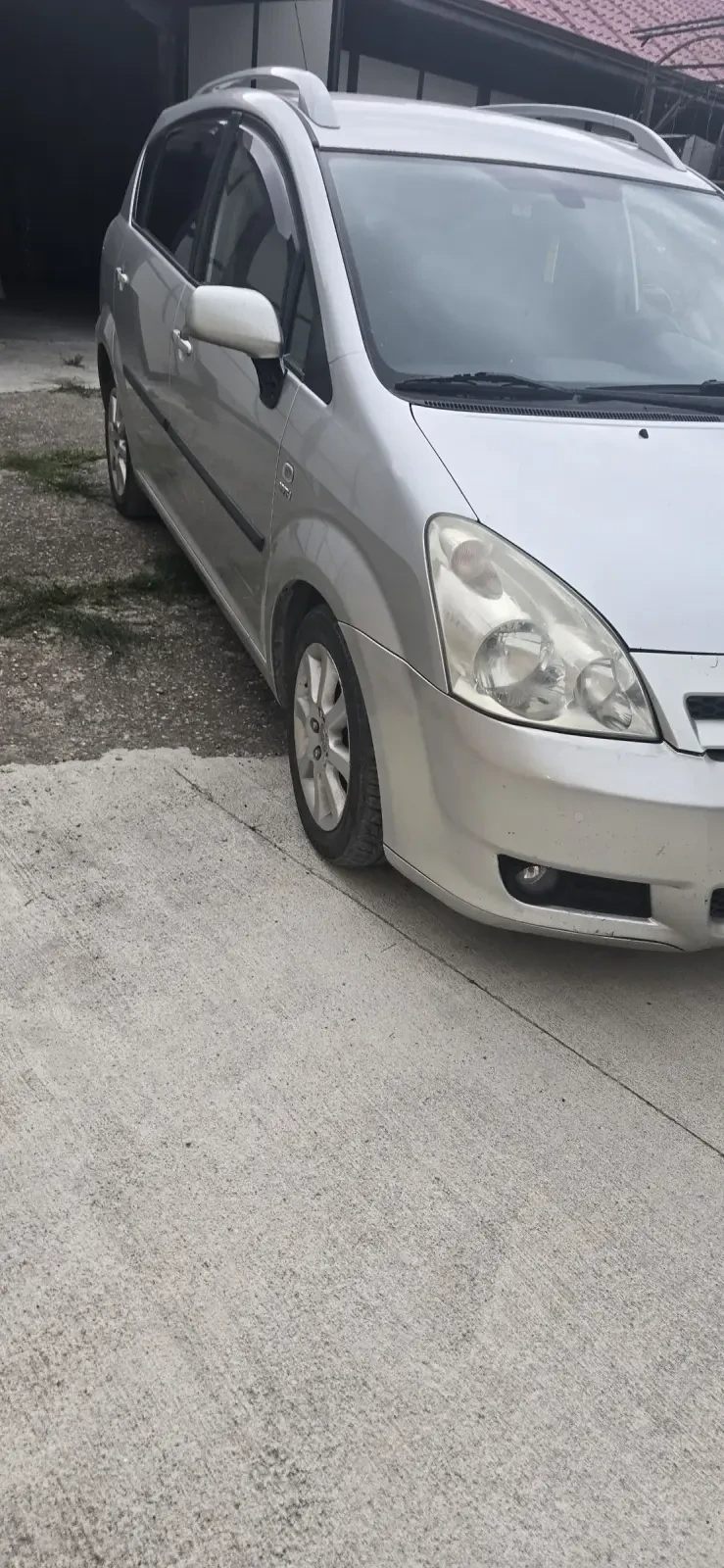 Toyota Corolla verso 1.8 LPC - изображение 8