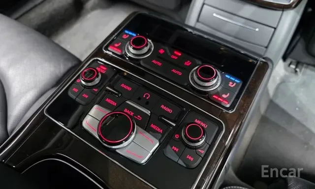 Audi A8 L S LINE* ОБДУХ* ПОДГРЕВ* SOFT CLOSE* BOSE* 360, снимка 16 - Автомобили и джипове - 55244391