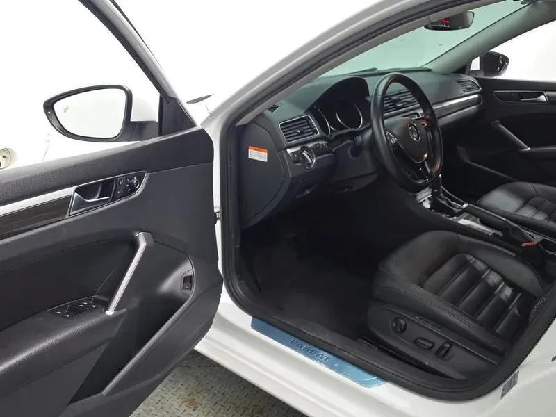 VW Passat 2.0 Tsi B7, снимка 10 - Автомобили и джипове - 55923203